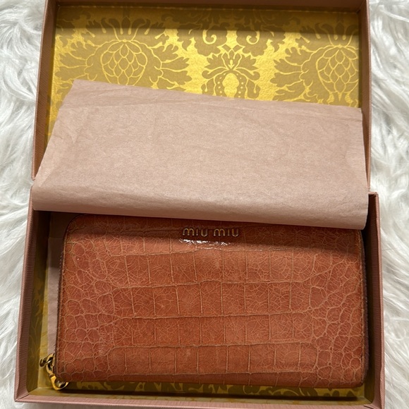 Miu Miu Zip Around Wallet Croc Embossed Leather Vintage With Box - Picture 3 of 16
